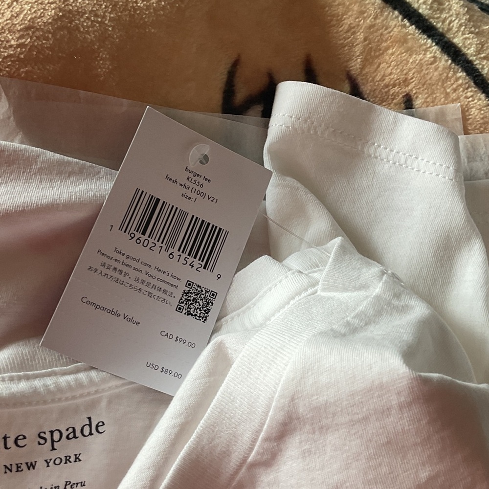 Kate ♠️ White T-Shirt with Red Burger Graphic - Size Large - Picture 3 of 5